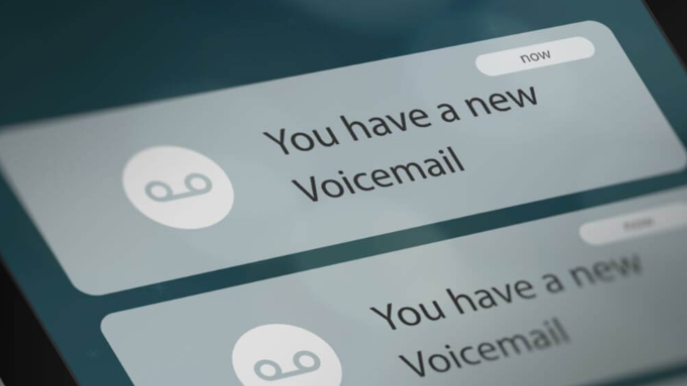 How to Set Up Voicemail on an iPhone